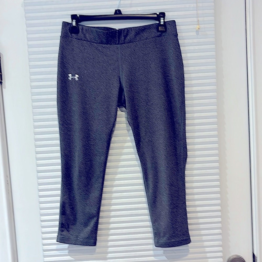 Ladies under armor size medium heat gear, athletic pants